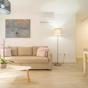 https://apartamento-malaga-beach-center-bc.es-andalucia.com